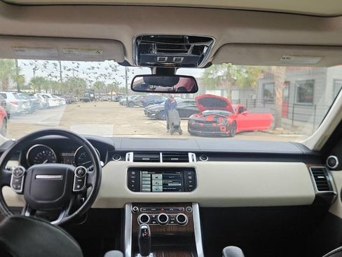 Used 2015 Land Rover Range Rover Sport HSE image 7