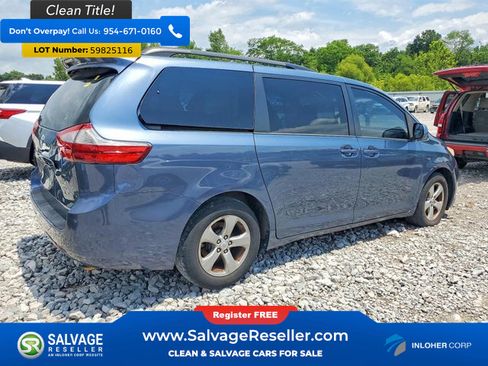 Used 2015 Toyota Sienna LE FWD image 4