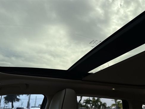 Used 2017 Jeep Grand Cherokee Overland image 54