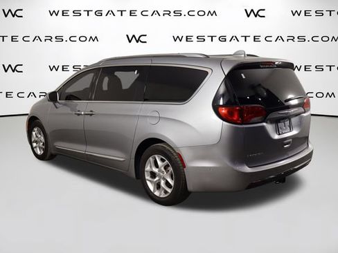 Used 2019 Chrysler Pacifica Touring-L Plus w/ Advanced Safetytec Group FWD image 47