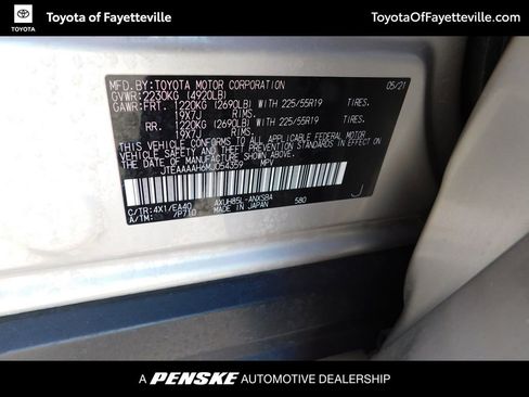 Used 2021 Toyota Venza Limited w/ Advanced Technology Package image 9