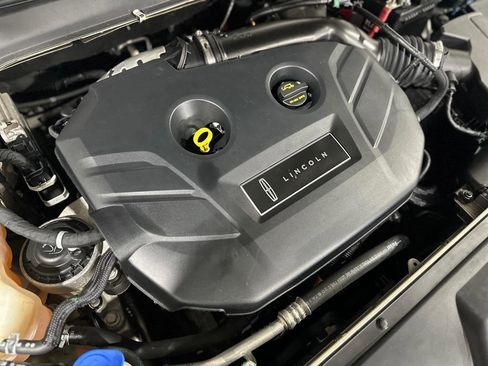 Used 2017 Lincoln MKZ Premiere image 39