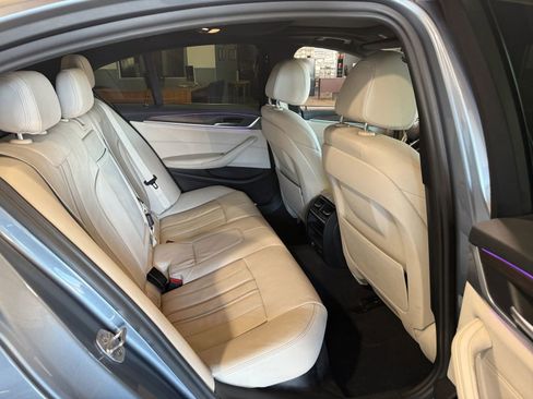 Used 2018 BMW 530e image 11