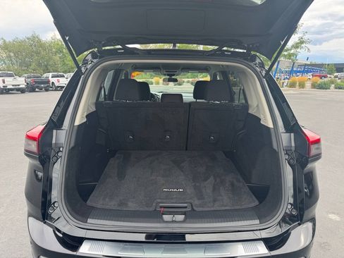 Used 2024 Nissan Rogue S AWD/4WD image 8