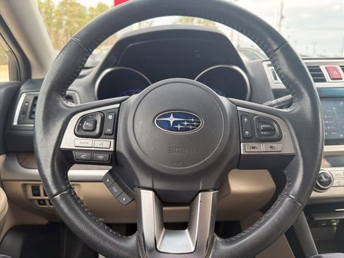 Used 2017 Subaru Outback 2.5i Limited image 17
