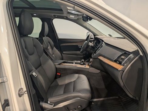 Used 2024 Volvo XC90 T8 Plus w/ Protection Package image 33