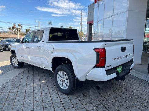 New 2026 Toyota Tacoma SR5 AWD/4WD image 3