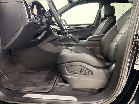 Used 2022 Porsche Cayenne Platinum Edition AWD/4WD image 14