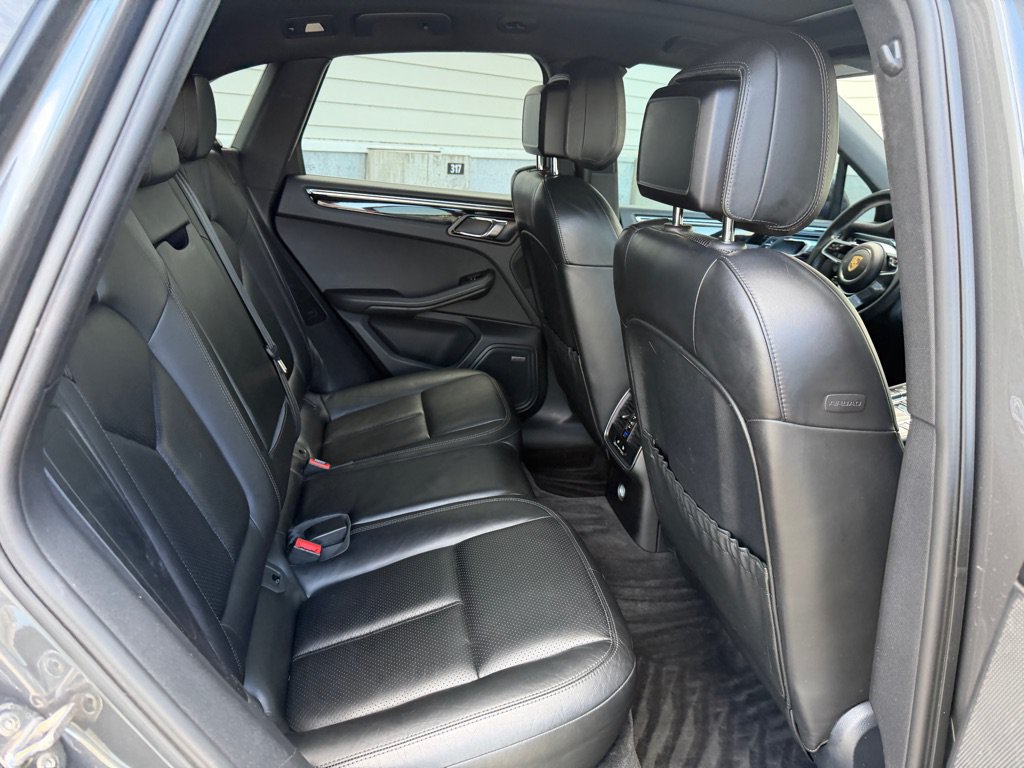 Used 2016 Porsche Macan S AWD/4WD image 26