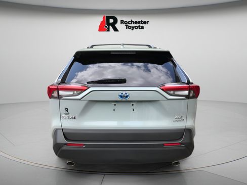 Certified 2021 Toyota RAV4 XLE Premium AWD/4WD image 6