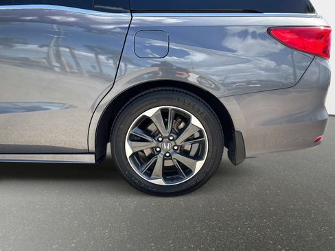 Used 2023 Honda Odyssey Elite image 12