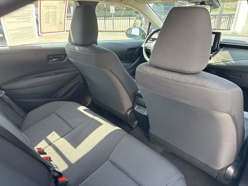 Certified 2025 Toyota Corolla LE image 21