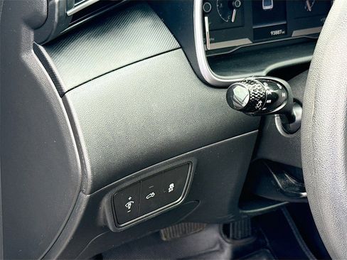 Used 2022 Hyundai Santa Cruz SEL image 11