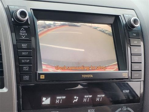 Used 2012 Toyota Sequoia Platinum image 27