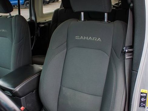 Used 2021 Jeep Wrangler Unlimited Sahara image 20