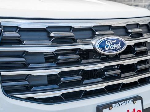 New 2026 Ford Explorer Active w/ Active Comfort Package AWD/4WD image 11