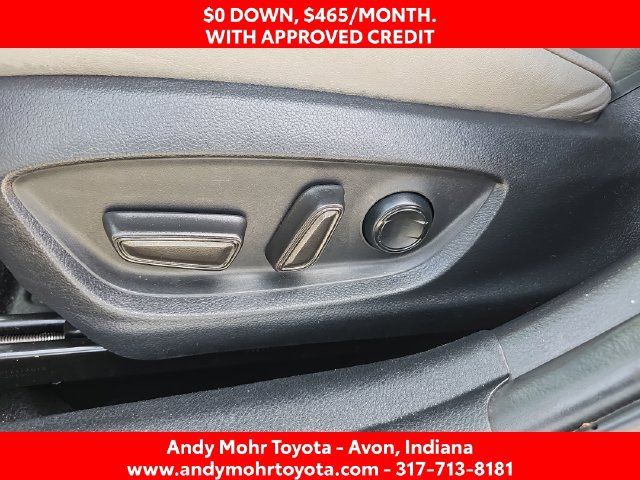 Used 2019 Toyota Avalon XLE w/ Moonroof Package FWD image 13