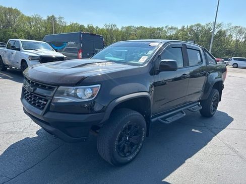 Used 2020 Chevrolet Colorado ZR2 w/ ZR2 Midnight Special Edition AWD/4WD image 3