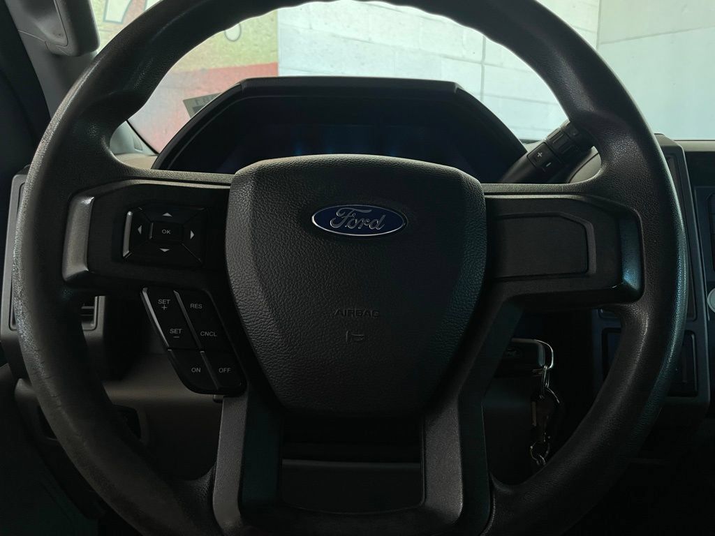 Used 2018 Ford F250 XL w/ Power Equipment Group AWD/4WD image 31