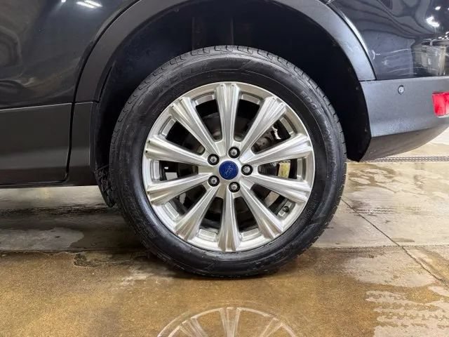 Used 2017 Ford Escape Titanium w/ Equipment Group 301A AWD/4WD image 30