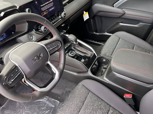 New 2025 Chevrolet Colorado Z71 w/ Midnight Edition image 10