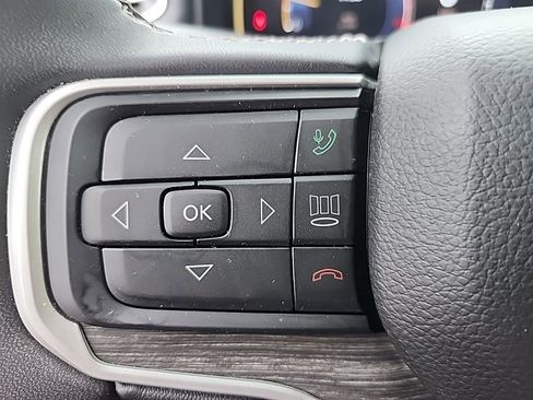 Used 2023 Jeep Wagoneer Series III w/ Preferred Equipment Group image 35