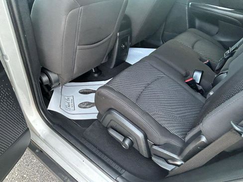 Used 2012 Dodge Journey SXT w/ Flexible Seating Group FWD image 9