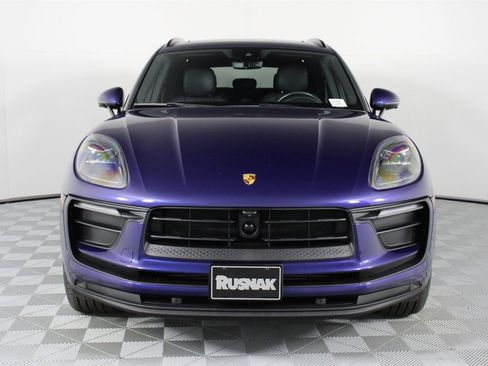 Used 2023 Porsche Macan image 10