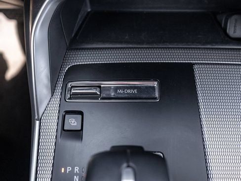 Used 2024 MAZDA CX-90 Plug-In Hybrid w/ Preferred AWD/4WD image 28