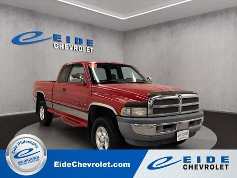 Used 1997 Dodge Ram 1500 Truck 4x4 Club Cab image 1