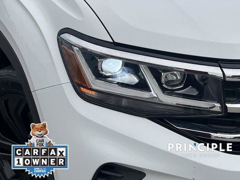 Used 2023 Volkswagen Atlas SE w/ Black Wheel Package FWD image 9