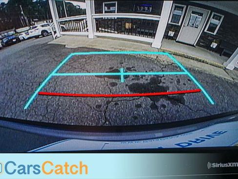 Used 2022 Toyota Corolla Cross LE image 28