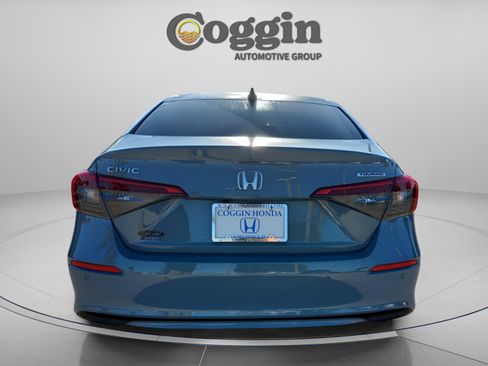 Used 2022 Honda Civic Touring image 4