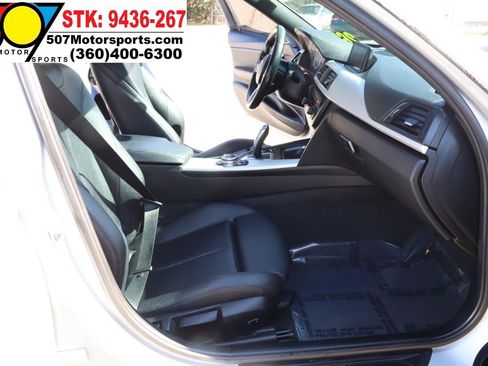 Used 2015 BMW 320i Sedan RWD image 22