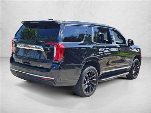 Used 2024 GMC Yukon SLT w/ SLT Luxury Package RWD image 3