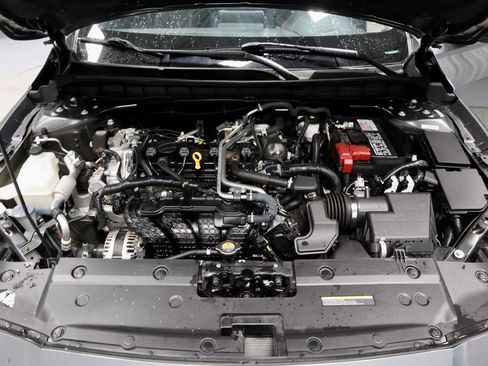 Certified 2025 Nissan Altima 2.5 SR AWD/4WD image 16