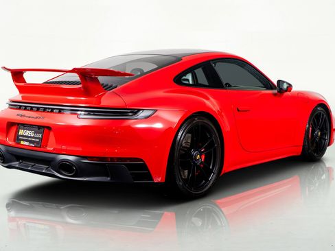 Used 2024 Porsche 911 Carrera GTS image 11