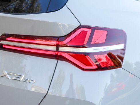 New 2026 BMW X3 xDrive30 w/ Premium Package image 7