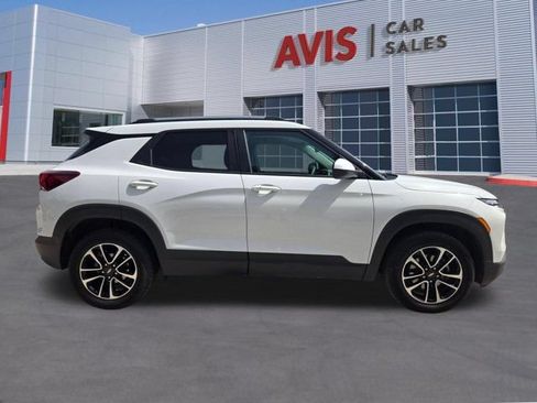 Used 2025 Chevrolet TrailBlazer LT AWD/4WD image 5