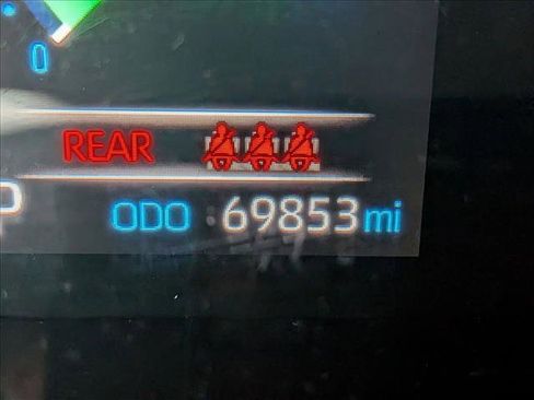 Used 2021 Toyota RAV4 XLE image 10