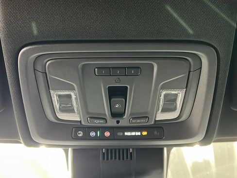 Used 2025 GMC Sierra 1500 AT4 w/ AT4 Premium Package image 35