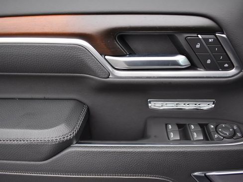 Certified 2025 GMC Sierra 1500 Denali image 12