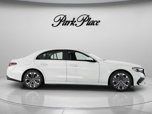 Used 2026 Mercedes-Benz E 350 4MATIC Sedan image 28