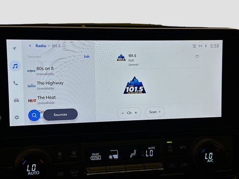 Used 2025 Toyota Grand Highlander AWD image 21