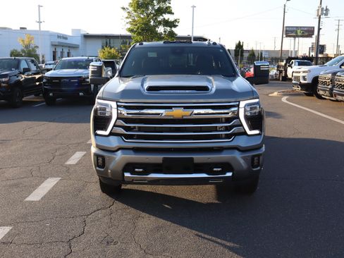 Used 2025 Chevrolet Silverado 3500 High Country w/ Technology Package AWD/4WD image 16