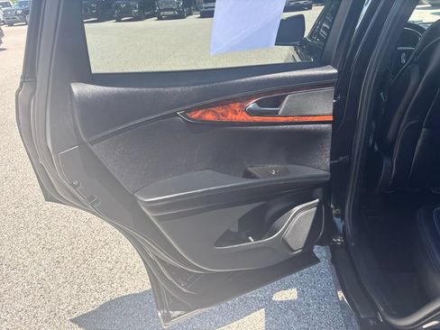 Used 2019 Lincoln Nautilus Select AWD/4WD image 17