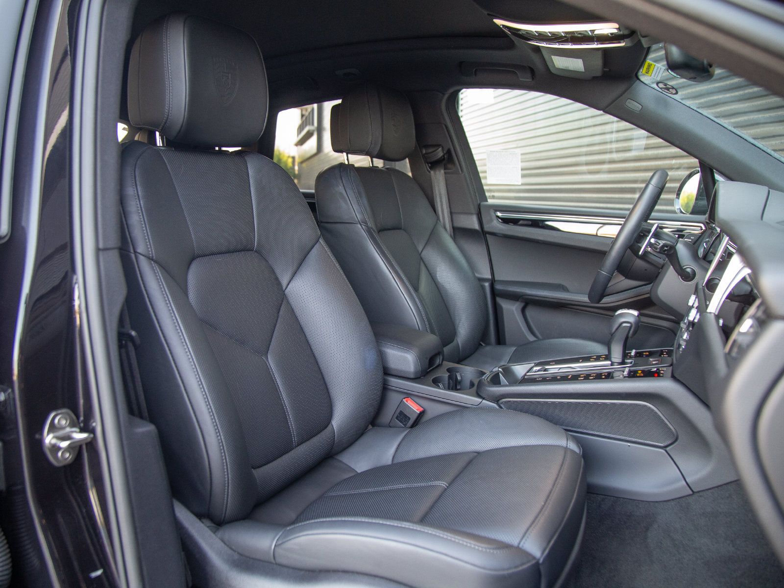Certified 2026 Porsche Macan AWD/4WD image 15
