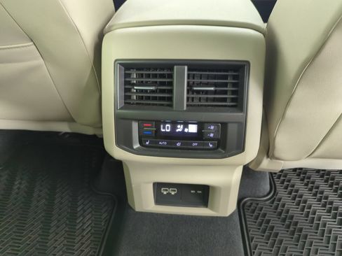 Used 2021 Volkswagen Atlas SEL Premium AWD/4WD image 35