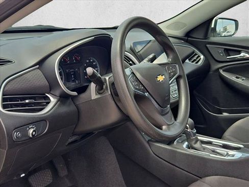 Certified 2024 Chevrolet Malibu LT FWD image 9