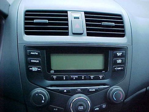 Used 2004 Honda Accord LX image 21